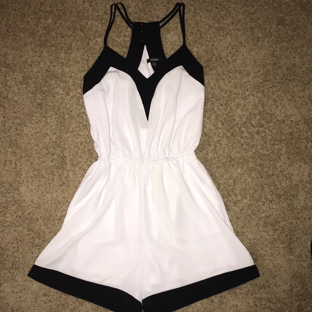 Black and white romper super cute!!!